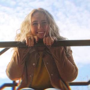 Meet your Posher, Sara